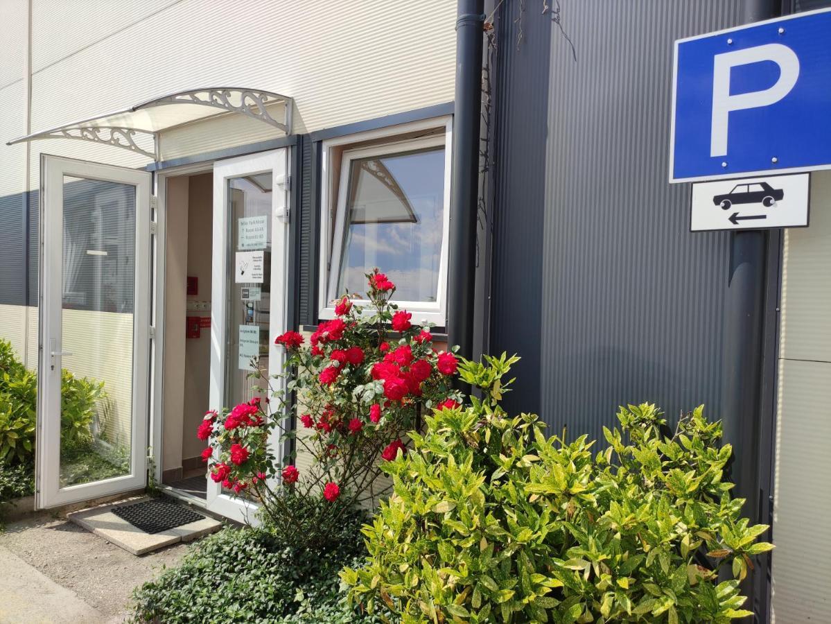 Szilas Park Motel Nagytarcsa Eksteriør billede