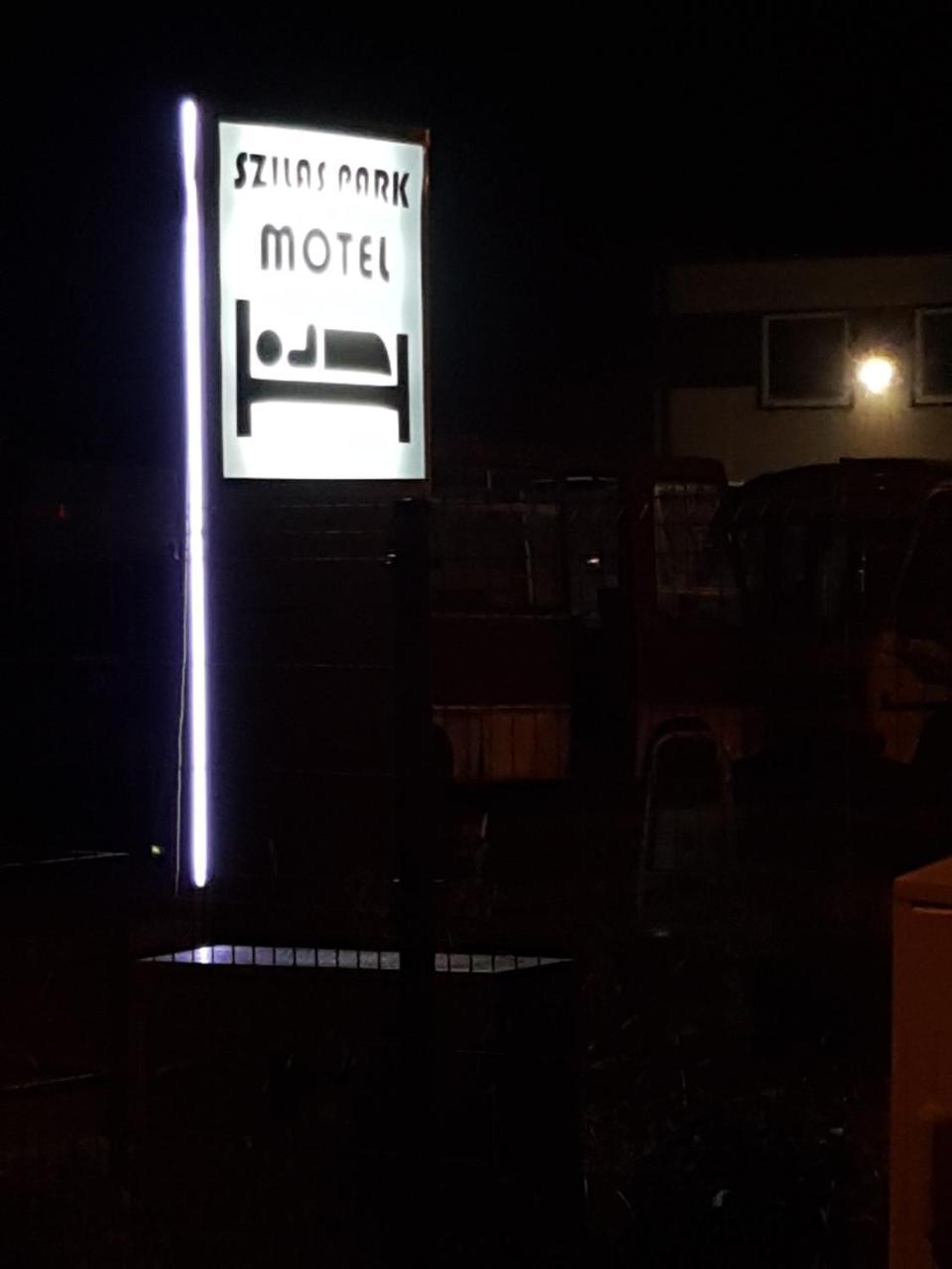 Szilas Park Motel Nagytarcsa Eksteriør billede